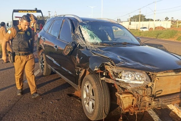 Homem com carro preparado para o contrabando colide contra caminhão e é preso