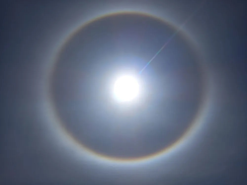 Halo solar é apreciado pela região