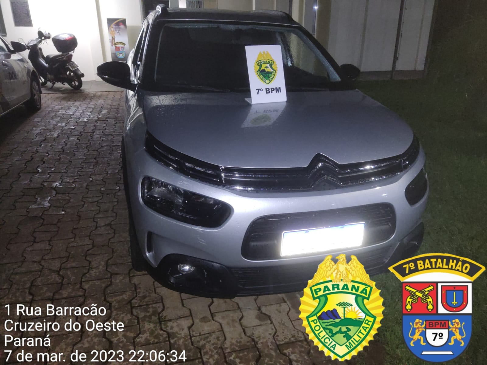 Polícia recupera carro fruto de roubo