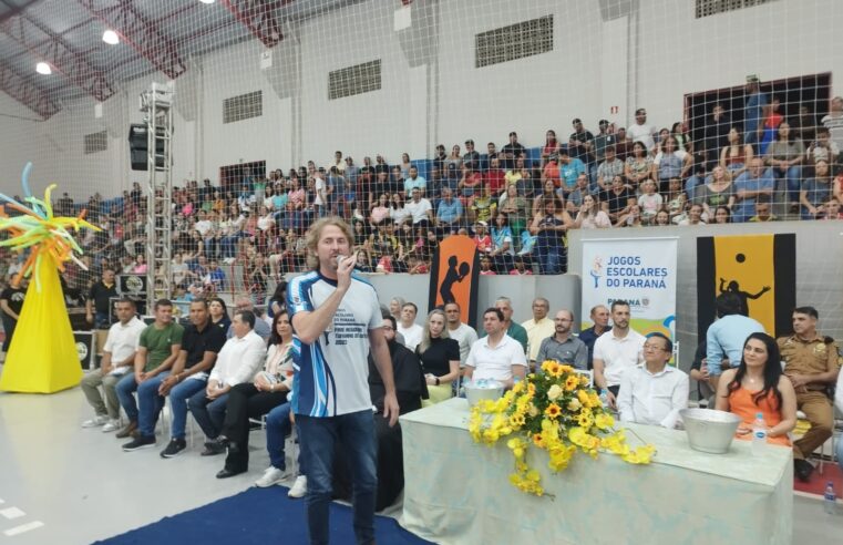 Jogos escolares garantem o lazer e a integração dos jovens e adolescentes do Paraná, afirma Zeca Dirceu