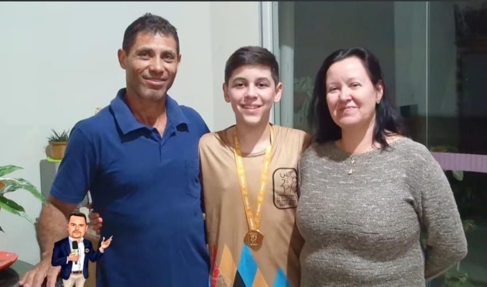 Jovem estudante de Japurá, Paraná, conquista medalha de ouro na renomada Olimpíada Brasileira de Matemática!