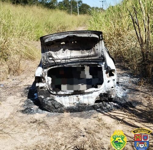 Dois cadáveres são encontrados dentro de carro carbonizado em Tuneiras do Oeste