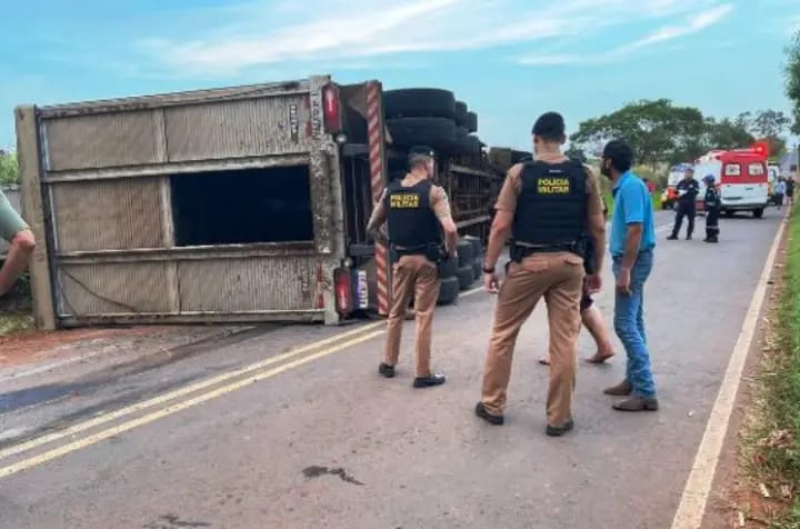 Tragédia na PR-180: Vítima Presa Sob Caminhão Após Colisão com Gado