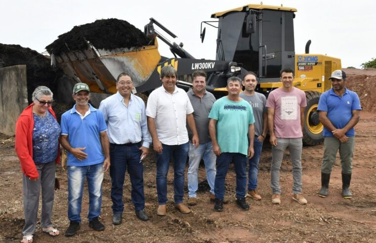 Secretaria da Agricultura Beneficia Produtores com 100 Toneladas de Adubo Orgânico