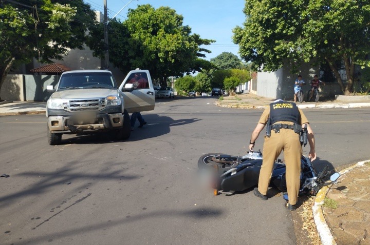 Colisão entre Caminhonete e Moto Próxima à Praça Anchieta Mobiliza Bombeiros e PM