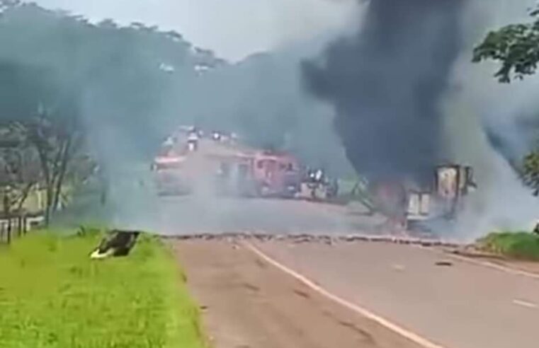 Incidente na Região de Goioerê-PR: Caminhão de Fogos de Artifício Explode e Pega Fogo