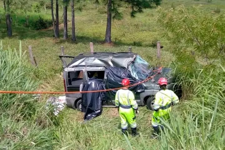 MÃE E FILHA PERDEM A VIDA EM TRÁGICO ACIDENTE NA BR-116, PARANÁ; DUAS OUTRAS VÍTIMAS FICAM FERIDAS