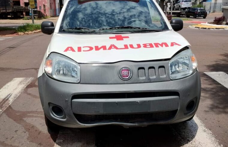 Confronto entre Ambulância Municipal e Motocicleta Deixa Feridos em Cianorte