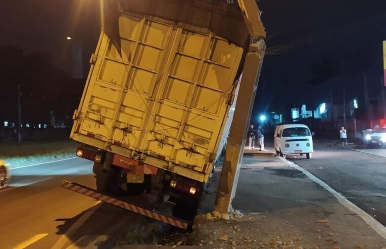 PRF DETÉM MOTORISTAS EMBRIAGADOS ENVOLVIDOS EM ACIDENTES NO PERÍMETRO URBANO DE MARINGÁ