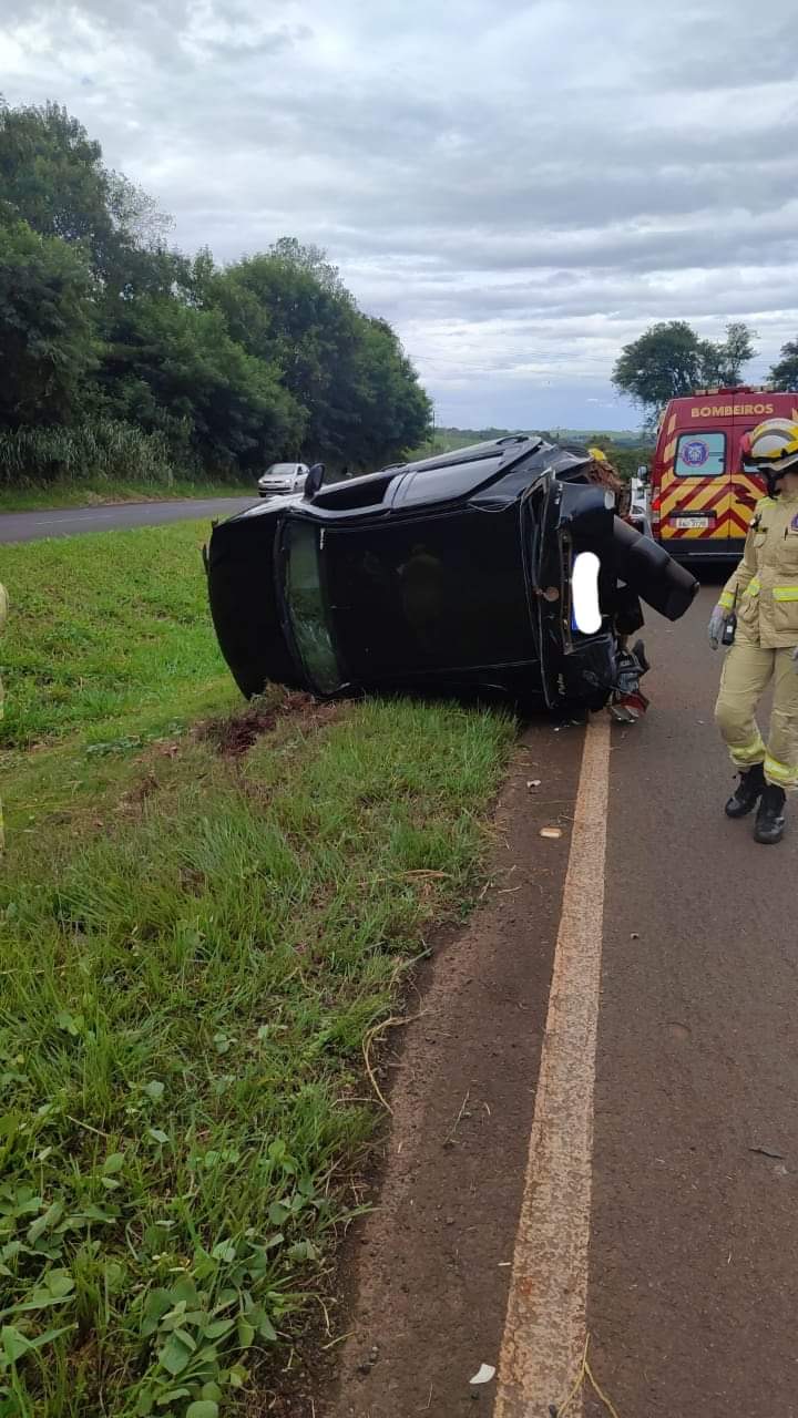 Acidente entre Dois Carros na Rodovia PR-317, em Maringá: Motoristas sem Habilitação