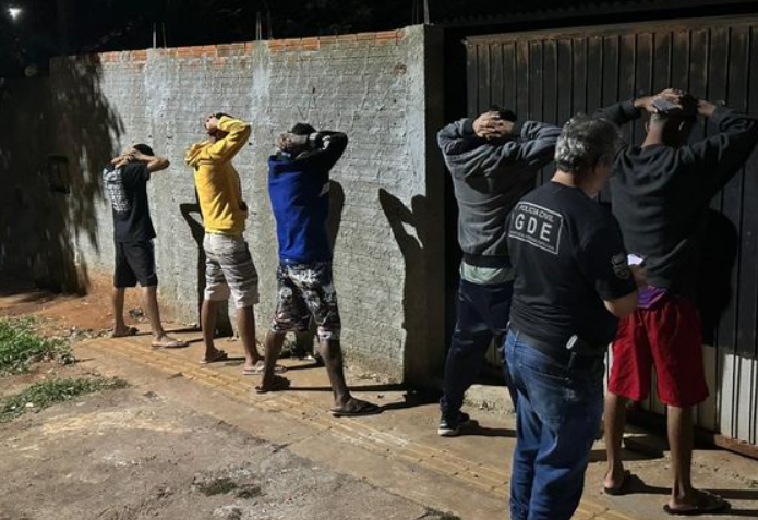 Cinco pessoas foram presas durante a Operação Saturação realizada pela Polícia Civil.