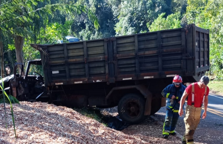 Homem perde a vida após ser atropelado pelo seu próprio caminhão na PR-485, entre Cafezal do Sul e Pérola.