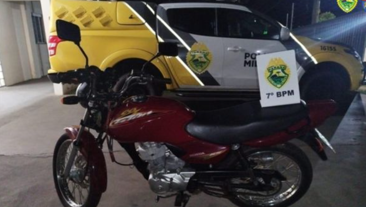 Adolescente de 15 anos é flagrada pilotando motocicleta em Cruzeiro do Oeste.