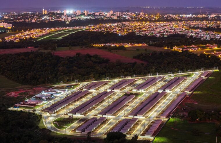 Pacaembu entrega 441 casas em Cianorte