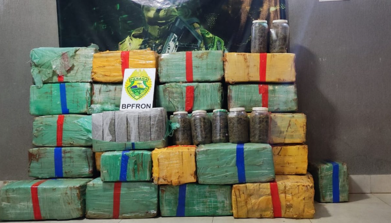 Em operação de combate ao tráfico, BPFron apreende carro com mais de 850 kg de maconha