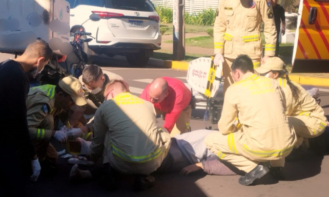 Homem sofre fratura exposta após acidente de trânsito