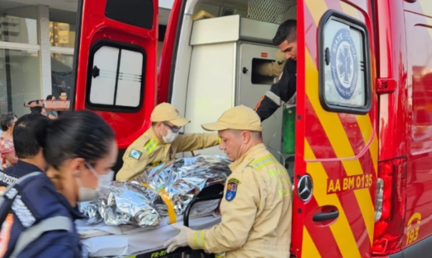 Mulher morre após queda de ônibus