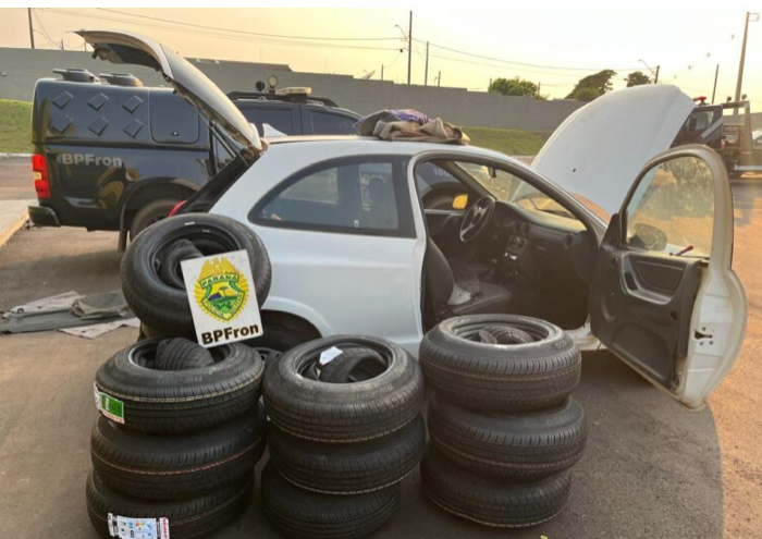 Dupla é flagrada transportando R$ 24 mil em pneus contrabandeados 