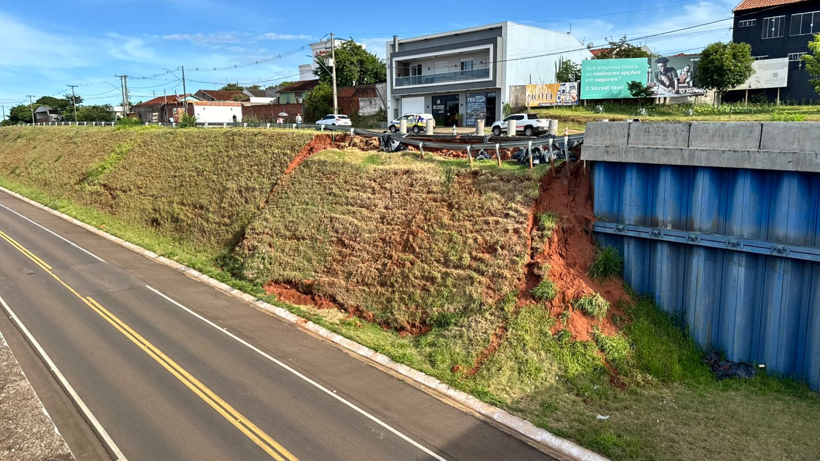 Estrada Boiadeira em Tuneiras do Oeste apresenta risco de desmoronamento e exige ação urgente das autoridades