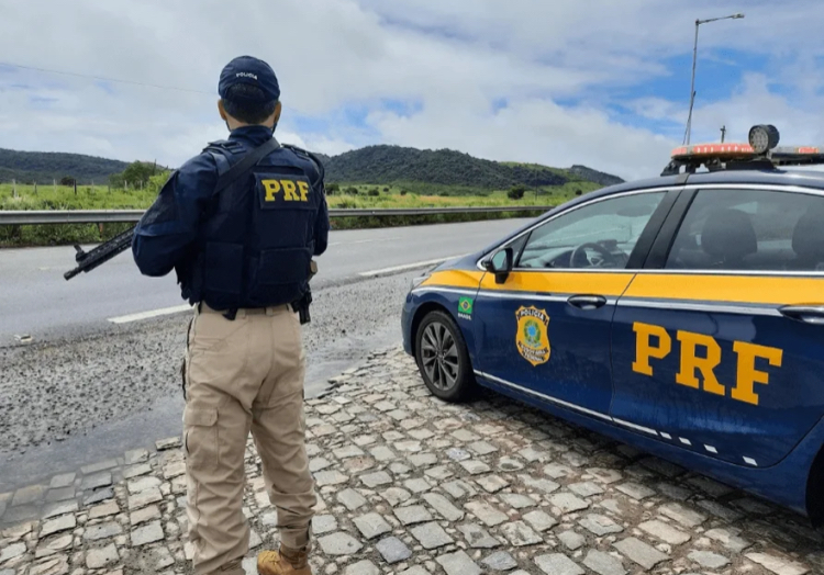 PRF prende homem com 345kg de maconha em Campo Mourão