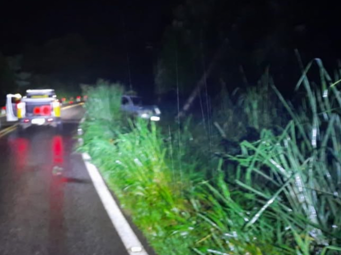 Veículo Colide com Poste de Energia na PR-082, em Cianorte