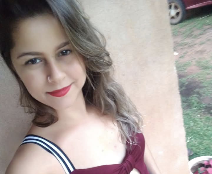Tragédia em Família: Jovem Morre Após Picada de Abelha Tragédia em Família: Jovem Morre Após Picada de Abelha