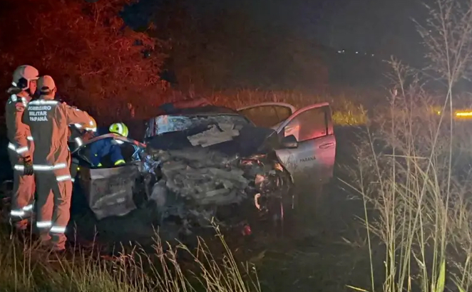 Grave acidente na BR-487 deixa mortos em Tuneiras do Oeste Grave acidente na BR-487 deixa mortos em Tuneiras do Oeste