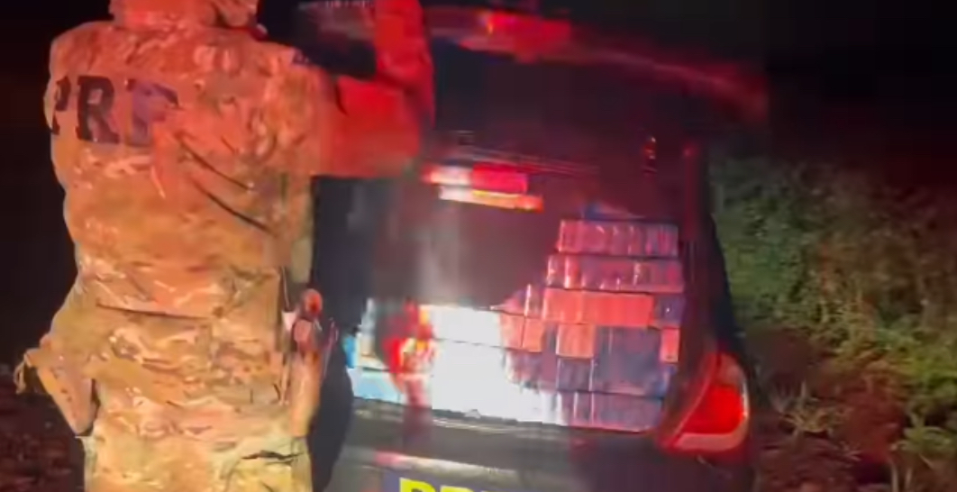 Condutor é Detido Após Tentar Subornar PRF Durante Apreensão de Veículo com Cigarros Contrabandeados em Vera Cruz D’Oeste Condutor é Detido Após Tentar Subornar PRF Durante Apreensão de Veículo com Cigarros Contrabandeados em Vera Cruz D’Oeste