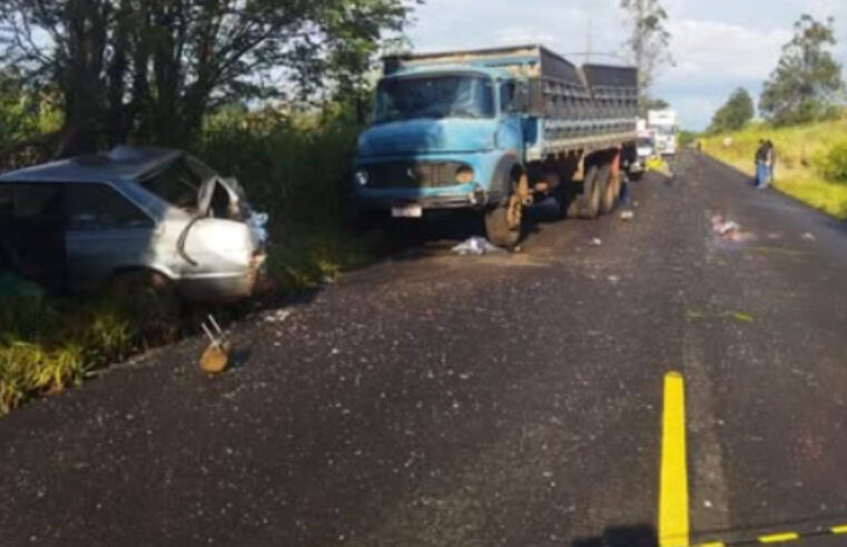 HOMEM MORRE APÓS SER ATINGIDO POR CAMINHÃO ENQUANTO EMPURRAVA VEÍCULO NA PR-317, EM NOSSA SENHORA DAS GRAÇAS