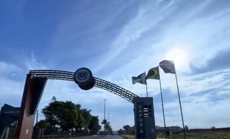 Prefeita Adriana Polizer garante continuidade do transporte entre Japurá e Cianorte e evita suspensão do serviço.