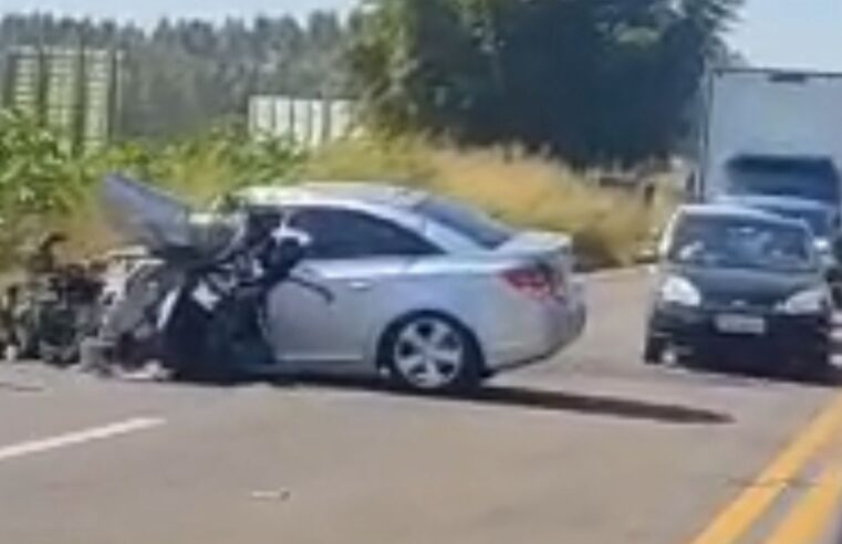 Acidente próximo ao Portal de Cianorte mobiliza Corpo de Bombeiros e causa congestionamento na PR-323.