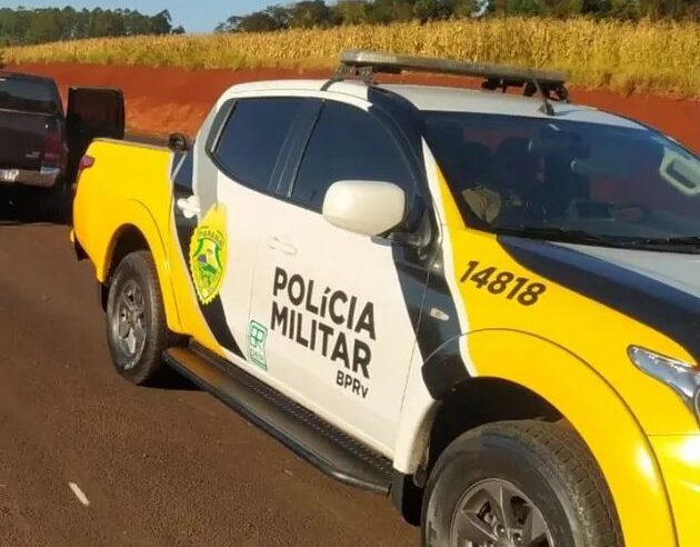 Acidente entre carro e caminhonete é registrado na PR- 317 em Iguaraçu.