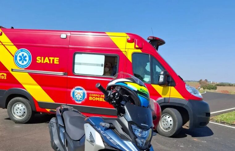 Colisão entre carro e moto deixa mulher ferida no trevo do Bigão, em São Tomé