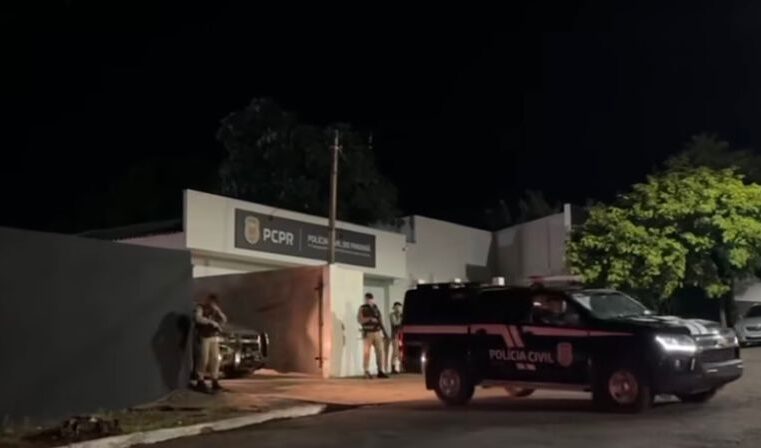 Polícias deflagram Operação Elo em Cruzeiro do Oeste e Tapejara Na manhã desta quarta-feira, 6 de agosto, forças de segurança realizaram uma operação conjunta nos municípios de Cruzeiro do Oeste e Tapejara, no noroeste do Paraná.