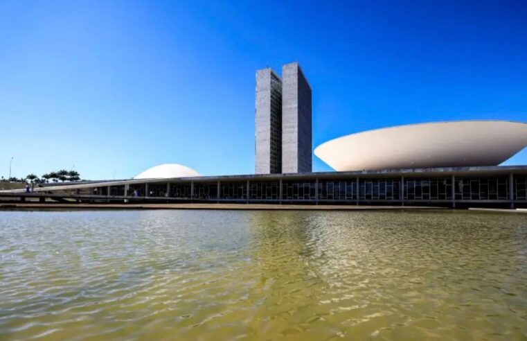 STF mantém número de deputados federais para 2026 e suspende redistribuição de cadeiras