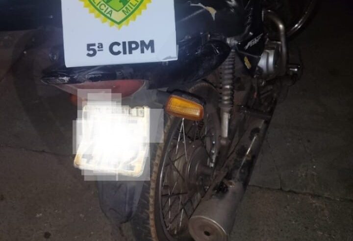 Moto furtada é recuperada em área rural de Cianorte