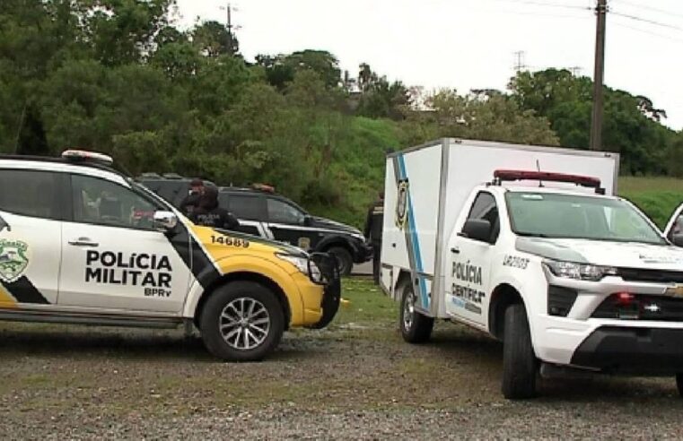 Mulher é assassinada a tiros enquanto seguia para o mercado em Curitiba
