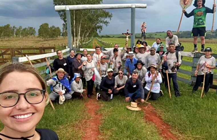 Peregrinação de 170 km reúne padre Marcos e fiéis entre Indianópolis e Iporã
