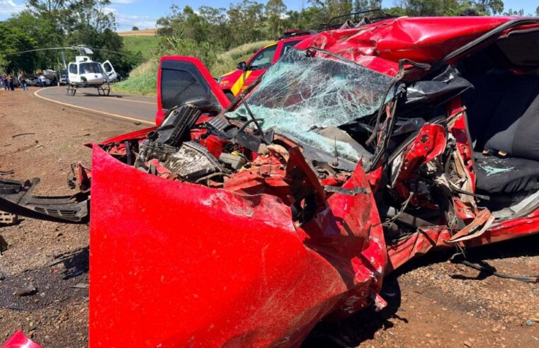 MOTORISTA MORRE E DUAS PESSOAS FICAM FERIDAS EM GRAVE ACIDENTE NA BR-369, EM JANDAIA DO SUL