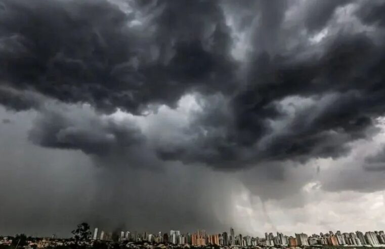 Inmet emite alerta de tempestade para Maringá e mais de 360 cidades do Paraná
