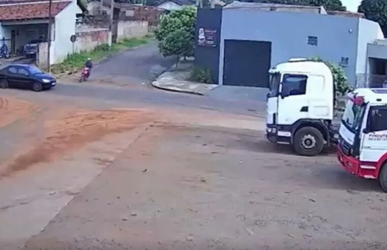 MOTOCICLISTA FICA FERIDO EM COLISÃO EM CRUZAMENTO MOVIMENTADO DE UMUARAMA