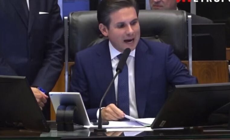 Câmara aprova PL Antifacção após intensas negociações e seis versões do relatório