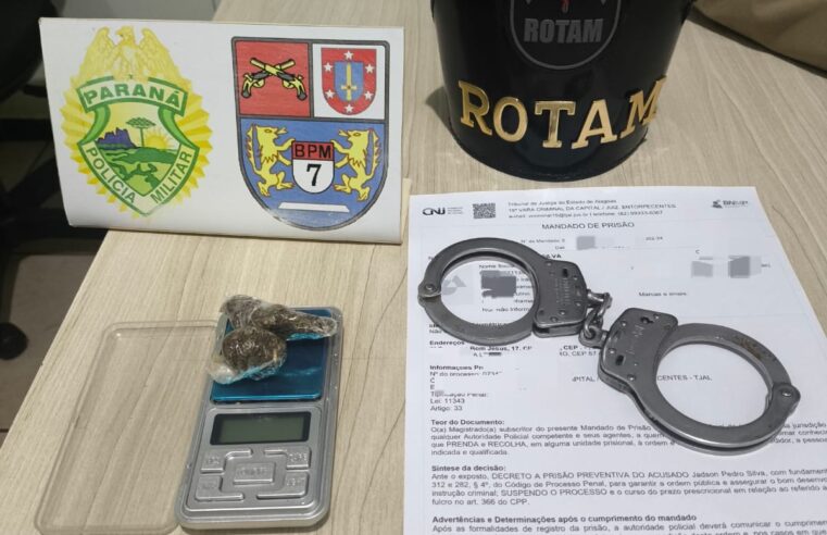 CUMPRIMENTO DE MANDADO E APREENSÃO DE DROGA PARA CONSUMO PESSOAL EM TAPEJARA