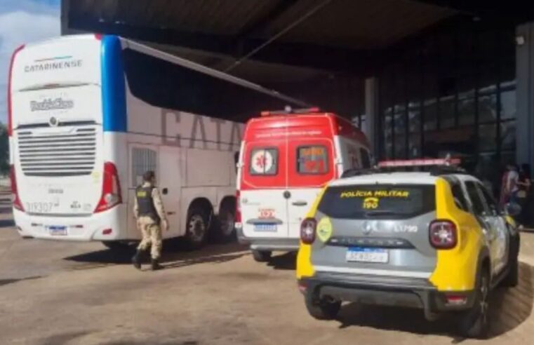 Passageiro é encontrado sem vida em ônibus interestadual que seguia para São Paulo; caso é investigado em Cascavel