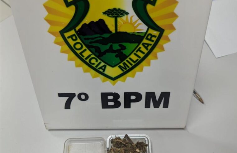 Jovem é abordado com droga para consumo pessoal em Cruzeiro do Oeste 20 de dezembro de 2025