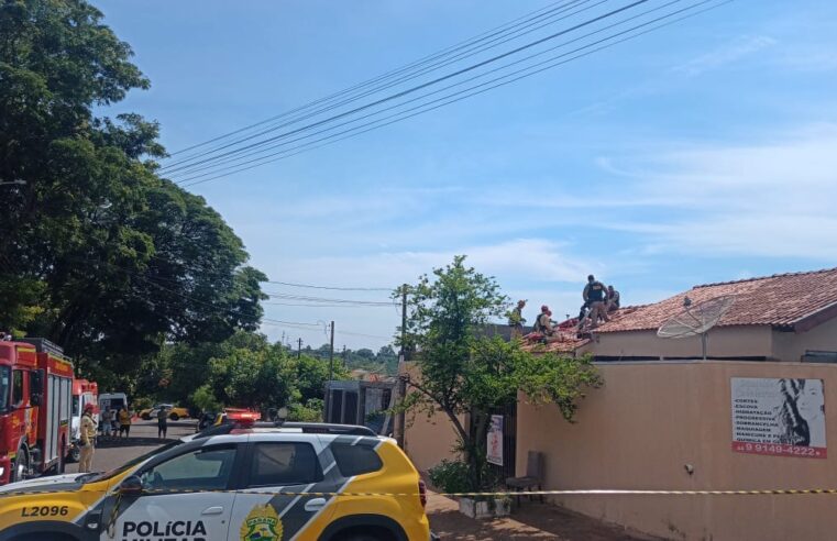 HOMEM MORRE APÓS SUBIR EM TELHADOS E SE ENVOLVER EM FIOS ELÉTRICOS EM CIANORTE