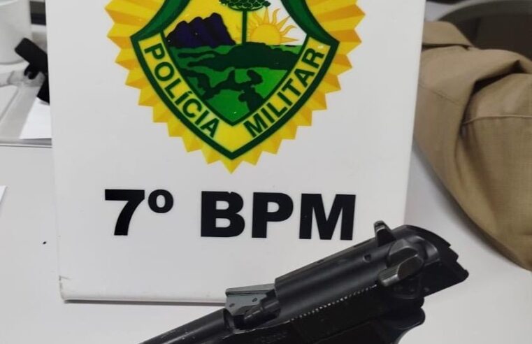 Descumprimento de medida protetiva termina em prisão e apreensão de simulacro em Tuneiras do Oeste