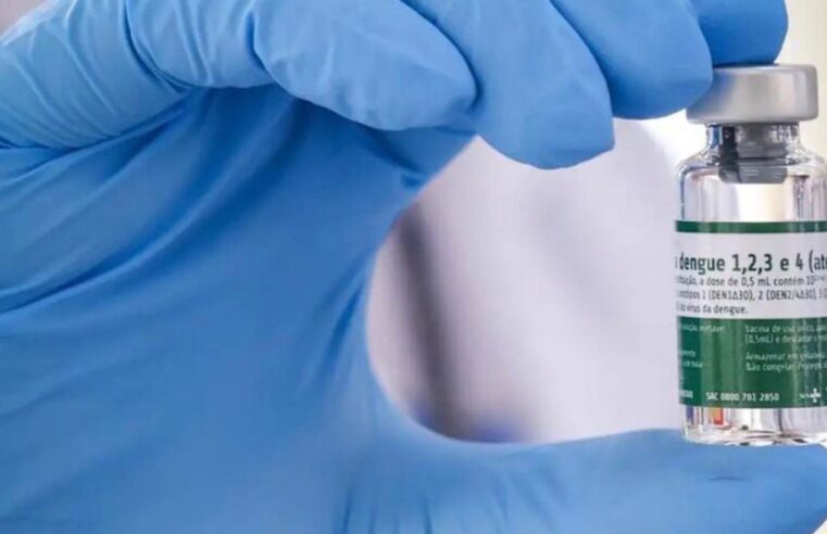 Vacina contra a dengue começa a ser aplicada em profissionais da atenção primária do SUS