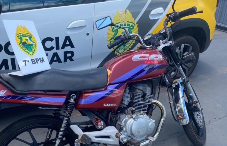 Jovem é abordado com motocicleta irregular na Avenida Santos Dumont