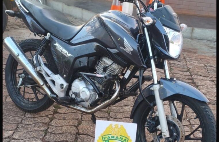 Motocicleta roubada é recuperada escondida em área de mata em Goioerê